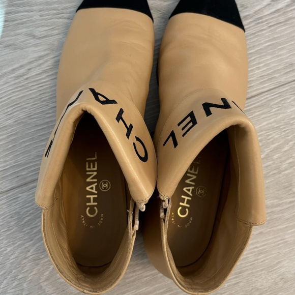 Chanel boots - Picture 1 of 2